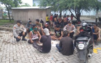 Polsek Kawasan Pelabuhan Laut Bima Gelar Jumat Curhat, Serap Aspirasi Buruh dan Masyarakat