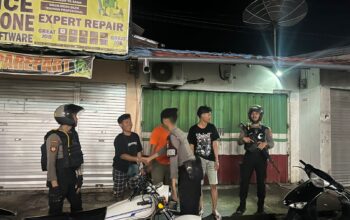 Patroli Dialogis Sat Samapta Ajak Warga Jaga Kamtibmas di Rasanae Barat