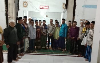 Pererat Silaturahmi dengan Tokoh Agama, Polsek Sape Gelar Safari Ramadan dan Himbauan Kamtibmas di Desa Buncu