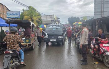 Menjelang Berbuka Puasa Aktivitas Masyarakat Meningkat, Personel Polsek Woha Hadir Melalui Patroli Ngabuburit