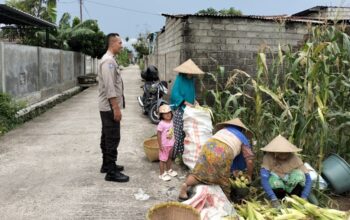 Polsek Labuapi Dampingi Petani Wujudkan Swasembada Pangan