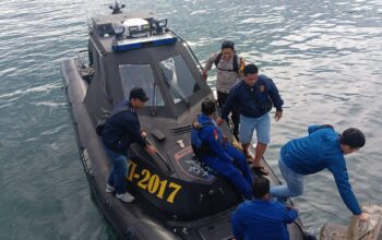 Anak Laki-laki Ditemukan Meninggal di Pesisir Sebotok, Polisi Lakukan Olah TKP dan Evakuasi