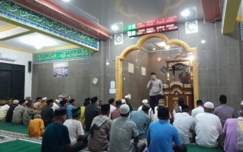 Safari Polsek Seteluk Hangatkan Silaturahmi di Masjid Baiturrahman Meraran