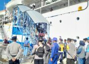 Personel Ops Ketupat Rinjani 2026 Amankan Kedatangan KM Wilis di Pelabuhan Bima