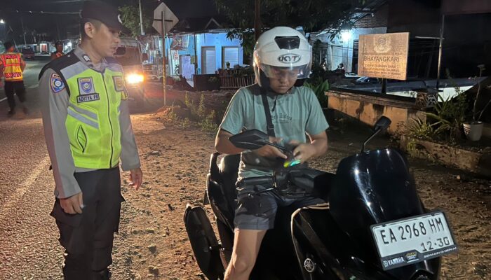 *Personel Polsek Taliwang Gelar KRYD, Wujudkan Situasi Kamtibmas Kondusif*