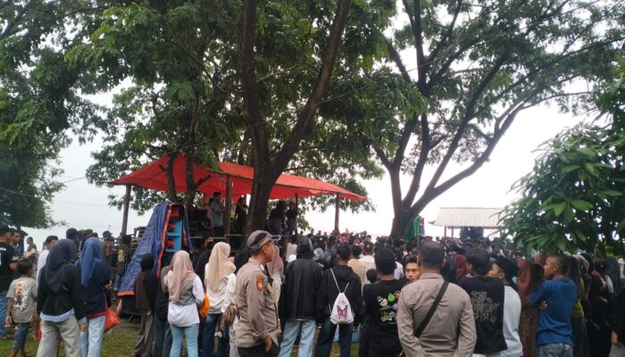 Polsek Langgudu Amankan Hiburan Orgen Tunggal di Pantai Wadu Baba, Perayaan Idul Fitri Berlangsung Aman