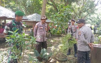 Patroli Pengamanan, Pos PAM Bolo Polres Bima Kabupaten Sita Puluhan Petasan Berbagi Jenis di Pasar Tradisional Sila