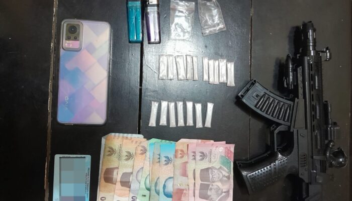 Sinergi TNI-Polri di Empang: Gulung Pengedar Narkoba, 17 Poket Sabu Dalam Pistol Mainan Diamankan