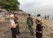 Sinergi Aparat Jaga Kemeriahan Pantai Montong Buwuh