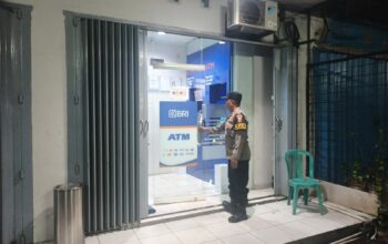 Polsek Jonggat Intensifkan Patroli Dini Hari, Pastikan Situasi Wilayah Tetap Aman dan Kondusif