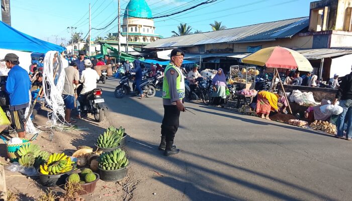 Polsek Batukliang Intensifkan Pengamanan Rawan Pagi di Pasar Barabali