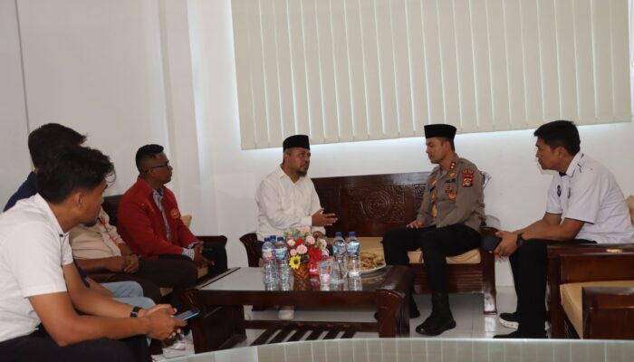 Perkuat Sinergitas, Kapolres Bima Kota Silaturahmi dengan STKIP Taman Siswa Bima