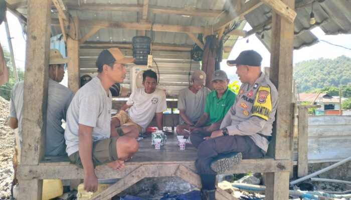 Polsek Rasanae Barat Gelar Jumat Curhat, Serap Langsung Keluhan Warga Sambinae