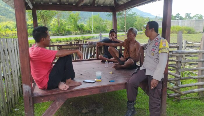 INTENSIFKAN SAMBANG WARGA,BHABINKAMTIBMAS POLSEK PAJO PERKUAT KAMTIBMAS DI DESA RANGGO