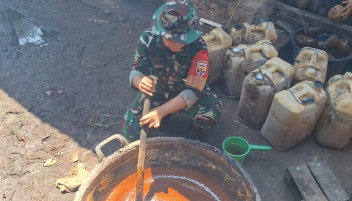 Gula Aren Karang Bayan Jadi Harapan Ekonomi Warga