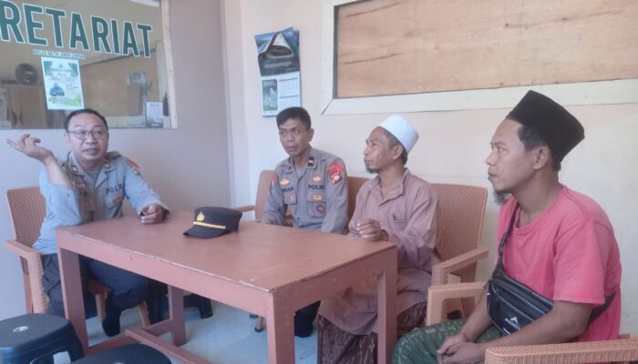 Dekati Warga Secara Humanis, Sat Binmas Polres Lombok Barat Pastikan Wilayah Lembar Selatan Tetap Kondusif