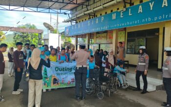 Kenal Lebih Dekat Tugas Kepolisian, Siswa SLBN 1 Sumbawa Barat Berkunjung