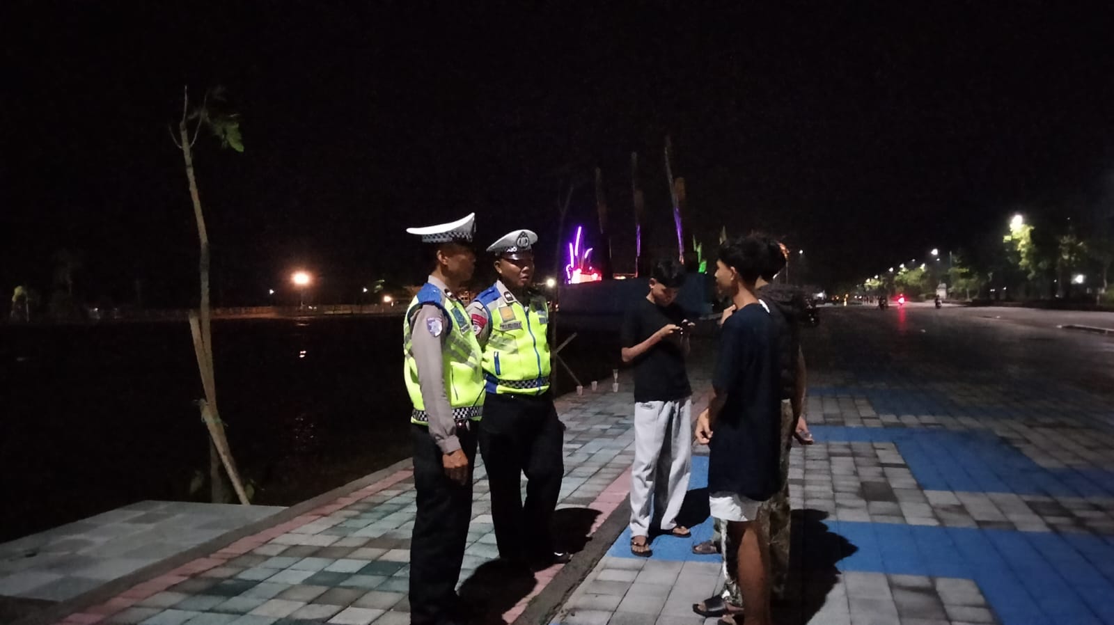 Patroli Malam Satlantas Polres Lombok Barat di Titik Rawan