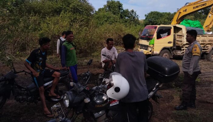 Sambang Warga Binaan, Bhabinkamtibmas Polsek Tambora Gotong royong Pembangunan Jalan Ekonomi
