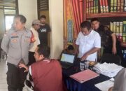 Polsek Sekotong Pantau Pembagian Kartu Keluarga Sejahtera