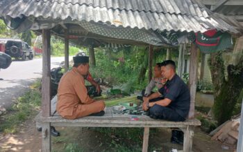 Bhabinkamtibmas Desa Batu Jangkih Perkuat Sinergi Kamtibmas Melalui DDS dan Silaturahmi dengan Kepala Desa