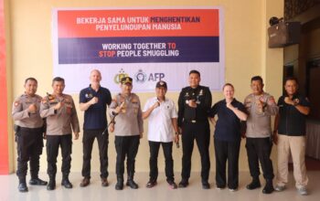 Cegah Penyelundupan Manusia, Polres Loteng Bersama AFP Gelar Edukasi Ke Masyarakat Pesisir