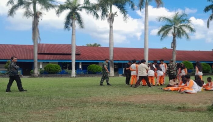 Koramil 1606-05 Latih Disiplin dan Jiwa Patriotisme Siswa