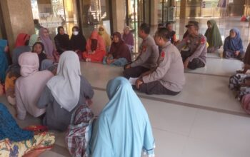 Cara Polres Lombok Barat Jaga Desa Lembar Selatan Tetap Kondusif Lewat Sambang Desa