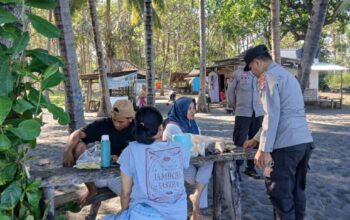 Patroli Wisata Polsek Gangga, Jaga Keamanan Pengunjung dan Antisipasi Cuaca Buruk di Kawasan Pantai