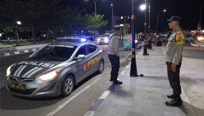 Cegah Gangguan Kamtibmas, Polsek Labuhan Badas Intensifkan Patroli Blue Light di Kawasan Samota