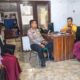 BHABINKAMTIBMAS DESA BARA FASILITASI MEDIASI WARGA, PERMASALAHAN UTANG PIUTANG BERHASIL DISELESAIKAN SECARA KEKELUARGAAN