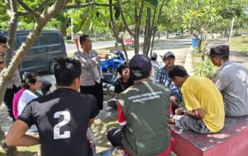 Sat Binmas Polres Bima Kota Gelar Giat Jumat Curhat di Taman Amahami