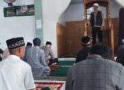 POLSEK KEMPO GELAR SAFARI JUMAT, PERKUAT SILATURAHMI DAN PESAN KAMTIBMAS KEPADA MASYARAKAT