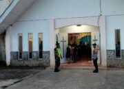 Bhabinkamtibmas Polsek Donggo Laksanakan Pengamanan Ibadah Kenaikan Yesus Kristus di Gereja Santo Paulus