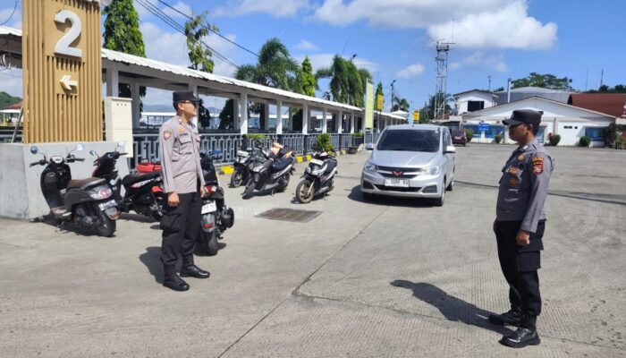 Antisipasi Lonjakan Penumpang ke Bali, Polisi Jaga Ketat Proses Pemuatan Kapal di Pelabuhan Lembar