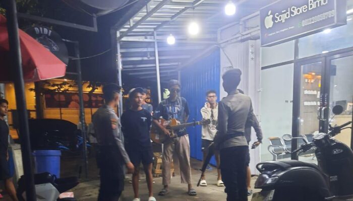 Patroli Dialogis Sat Samapta Polres Bima Kota, Personel Himbau Pengamen Jaga Kamtibmas