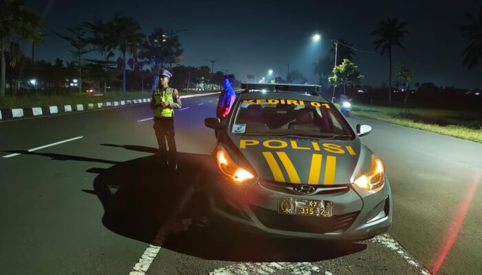 Antisipasi Balap Liar, Polsek Kediri Gelar Patroli Blue Light