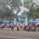 Rawan Siang Polres Bima Kota Bantu Pelajar dan Masyarakat Menyeberang Demi Ciptakan Kamtibcarlantas