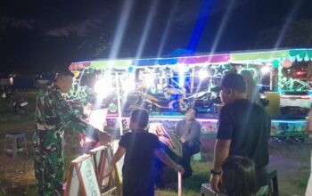Komsos Humanis Babinsa Ciptakan Pasar Malam Kondusif dan Nyaman
