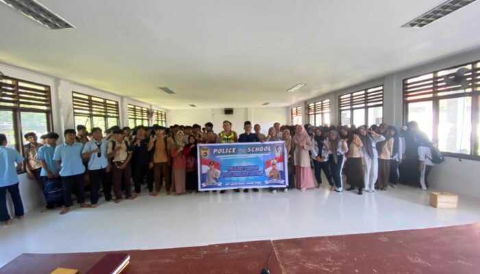 SAT LANTAS “MASUK KELAS” DI SMKN 1 GANGGA, REMAJA DIAJAK STOP BALAP LIAR DAN KNALPOT BRONG