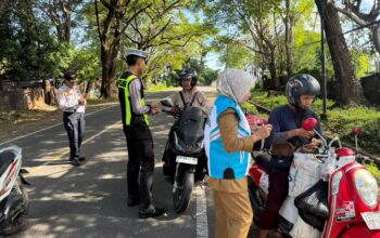 Tingkatkan Kepatuhan Pengguna Jalan, Polres Sumbawa Gelar Operasi Gabungan Tertib Berlalu Lintas
