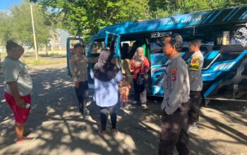 Patroli Dialogis Polsek Taliwang, Warga Diajak Jaga Kamtibmas