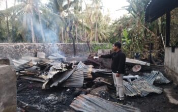 Kebakaran Dua Rumah di Sukadana, Polsek Bayan Lakukan Olah TKP