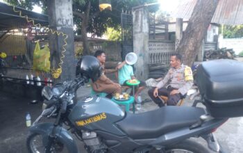 Bhabinkamtibmas Ijobalit Perkuat Silaturahmi dengan Warga Demi Keamanan Lingkungan
