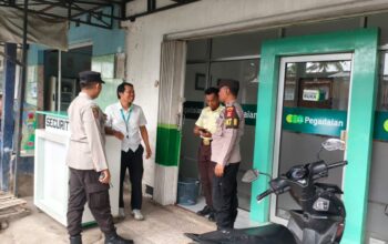 Patroli Objek Vital, Polsek Praya Barat Daya Imbau Security Pegadaian Waspadai Gangguan Kamtibmas