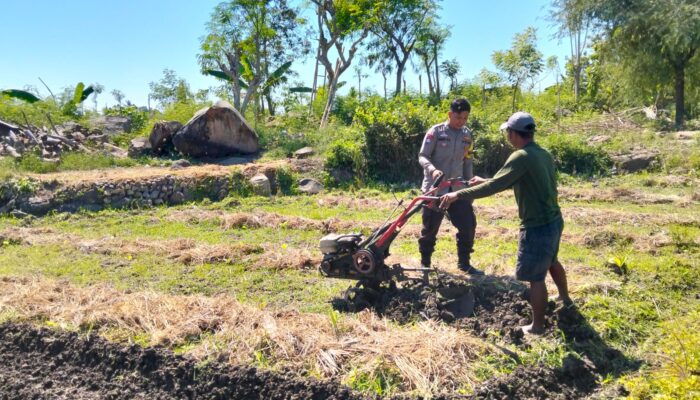 Bhabinkamtibmas Desa Gelanggang Intensifkan Sambang dan Himbauan Kamtibmas kepada Masyarakat Montong Kocek