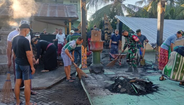 Gotong Royong Pulihkan Pura Satria Dharma Pascakebakaran
