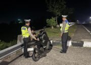 Cegah Kriminalitas Malam, Polres Lobar Gelar Patroli Blue Light