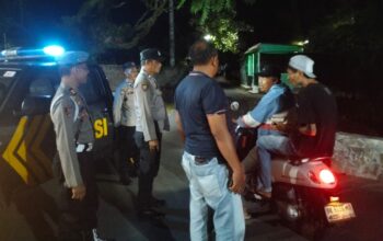 Polsek Batulayar Patroli KRYD Dini Hari di Jalur Senggigi