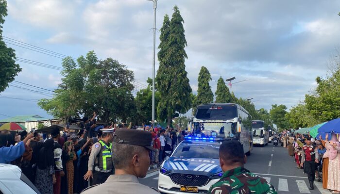 Polda NTB Kawal Kepulangan Jamaah Haji Kloter 3 Asal Lombok Barat, Pastikan Proses Penjemputan Berjalan Aman